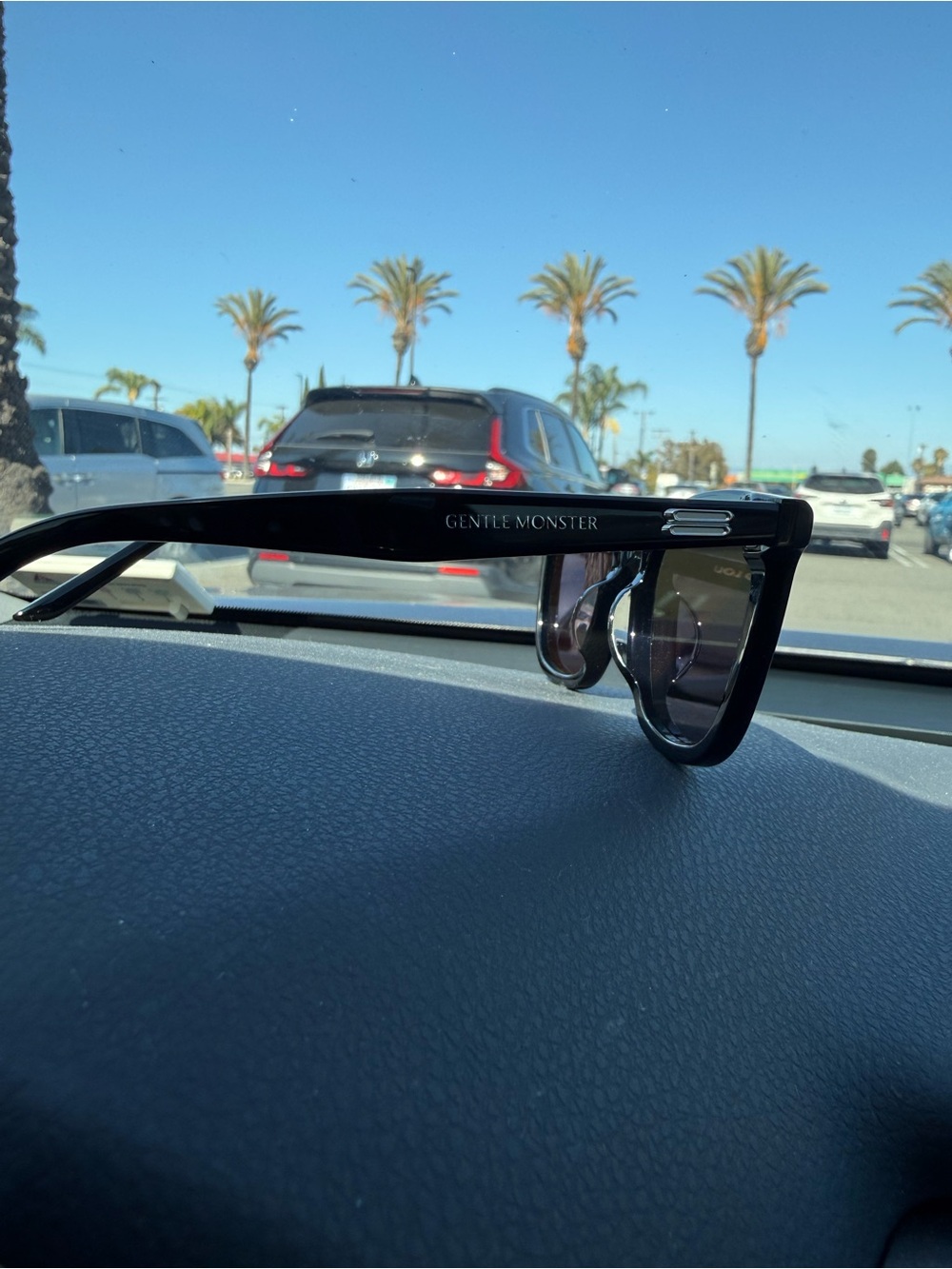 Gentle Monster sunglasses - Picture 2 of 8